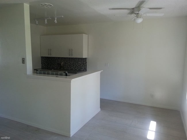 Building Photo - 12571 Flower St