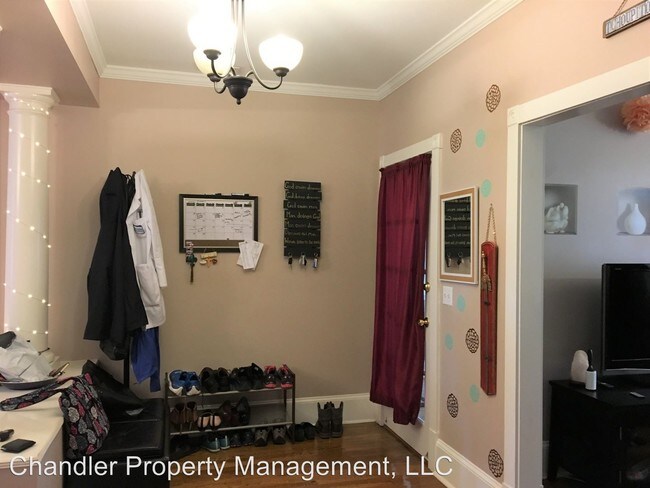 Foto del edificio - 736 W Princess Anne Rd