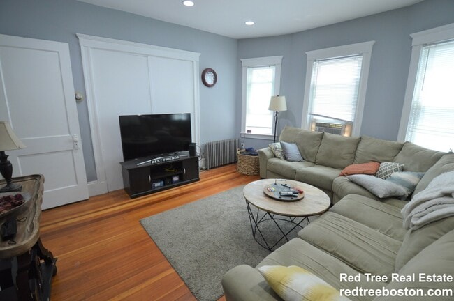 Photo - 18 Hunnewell Ave Apartment
