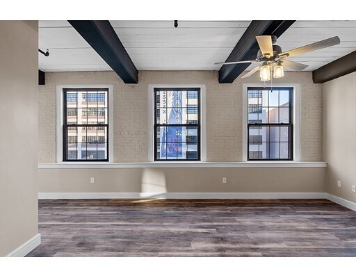 Building Photo - 5 Batchelder Ct