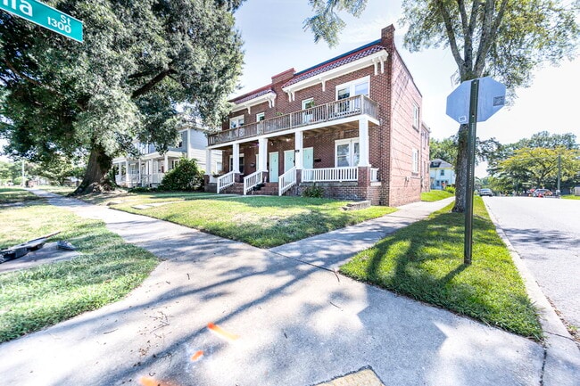 Photo - 2601 2nd Ave (Richmond, VA) Apartment
