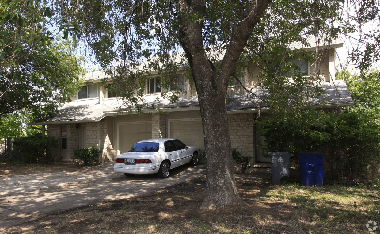 Building Photo - Burton Drive Duplexes