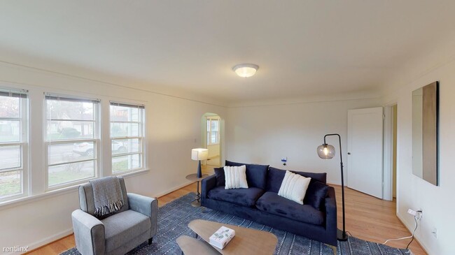 Building Photo - 1 br, 1 bath House - 5937 N Denver Ave Pri...