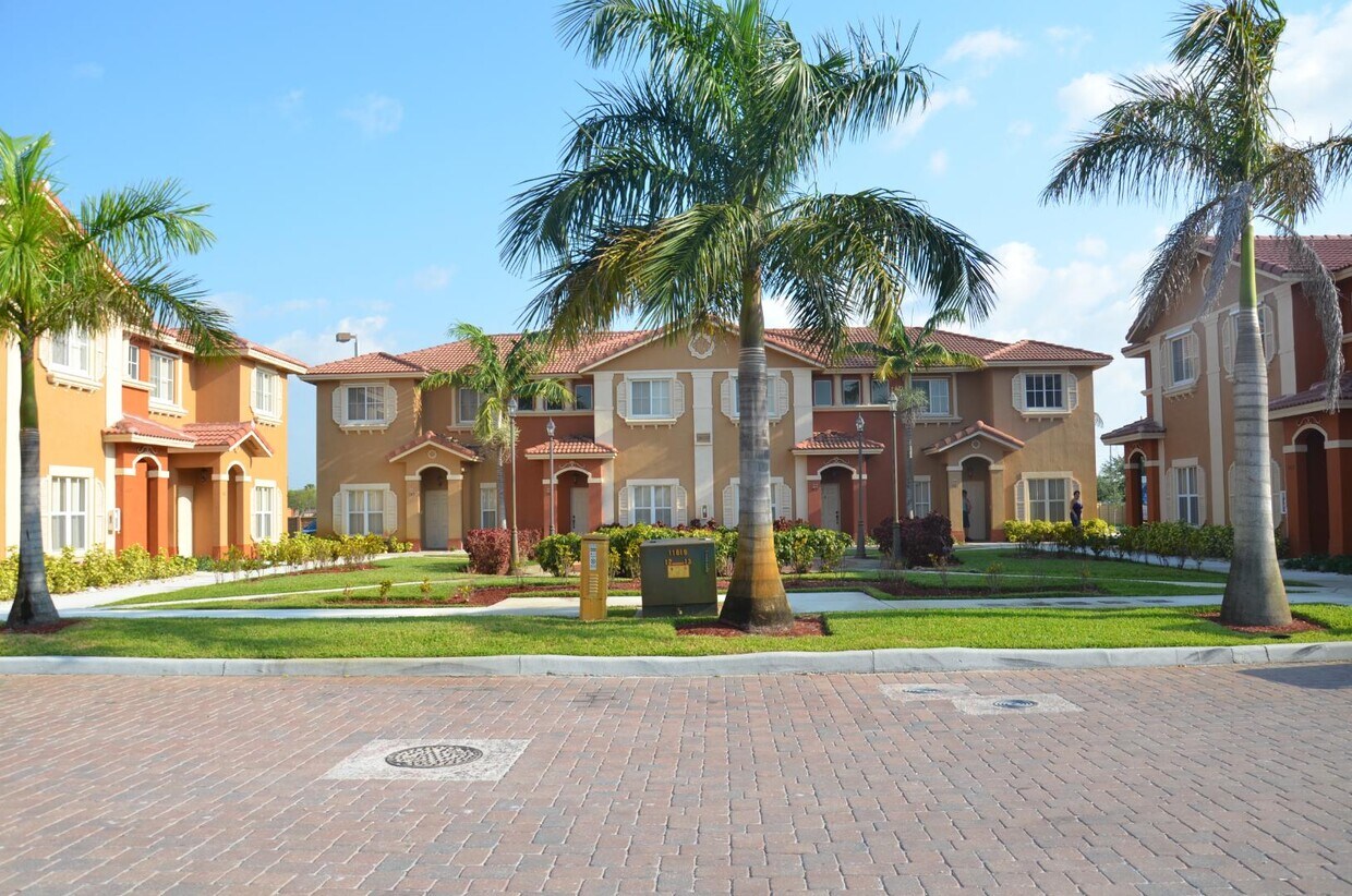 Foto principal - 17832 NW 59TH Ave