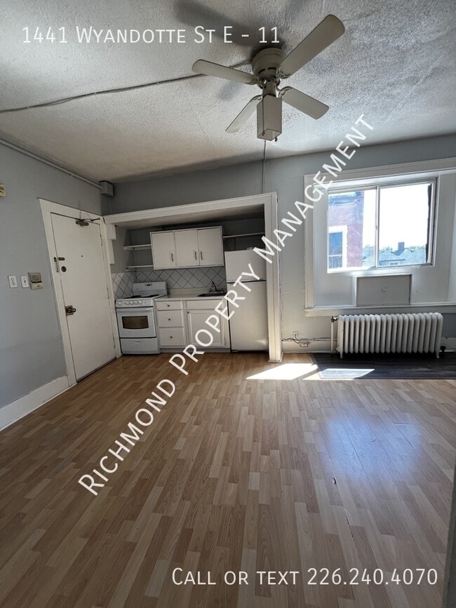 Building Photo - 1441 Wyandotte St E