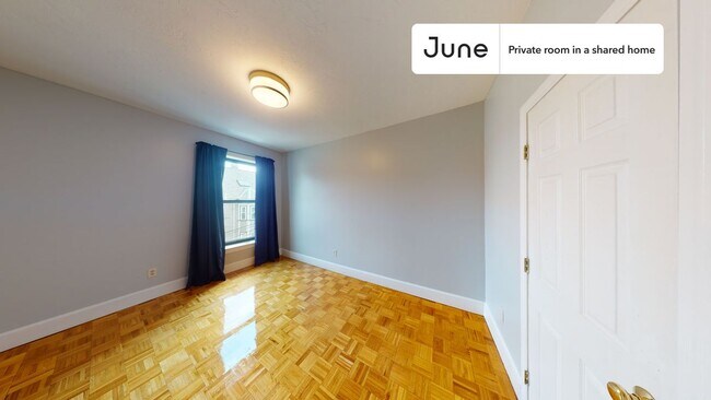 Building Photo - Room in Shared 4 bed/2 bath home