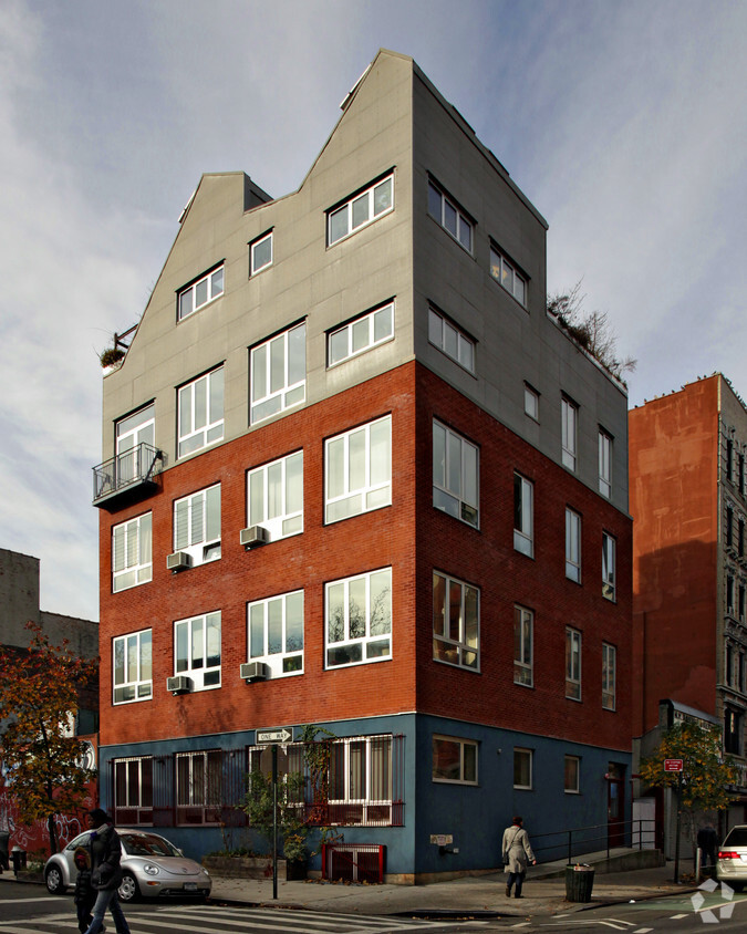 Building Photo - 179 Rivington St