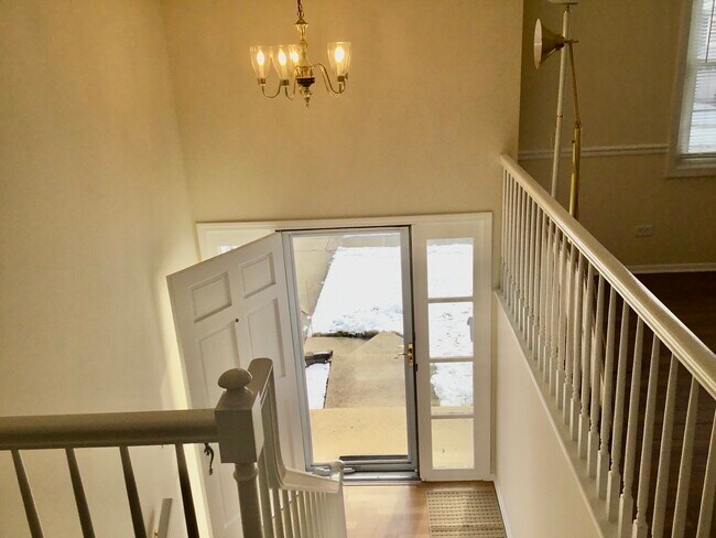 Foto del edificio - 840 Heather Ln