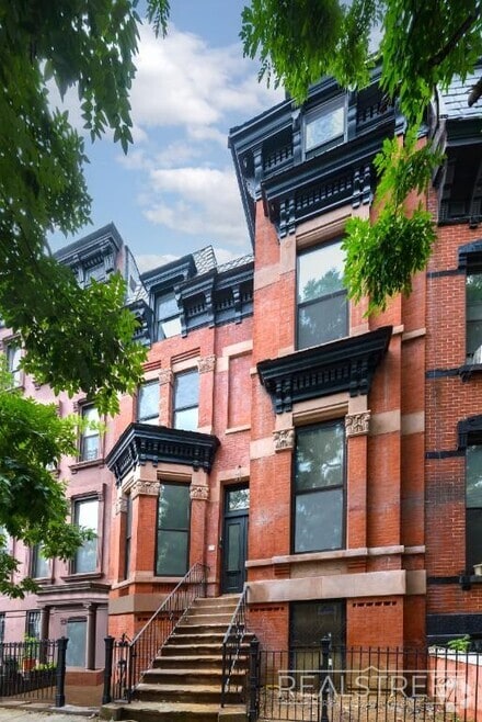 Building Photo - Stunning Brand New 1 Bed in Landmarked Tow...