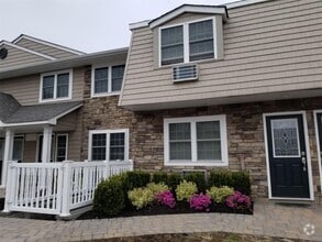 Building Photo - 544 Terrace Rd