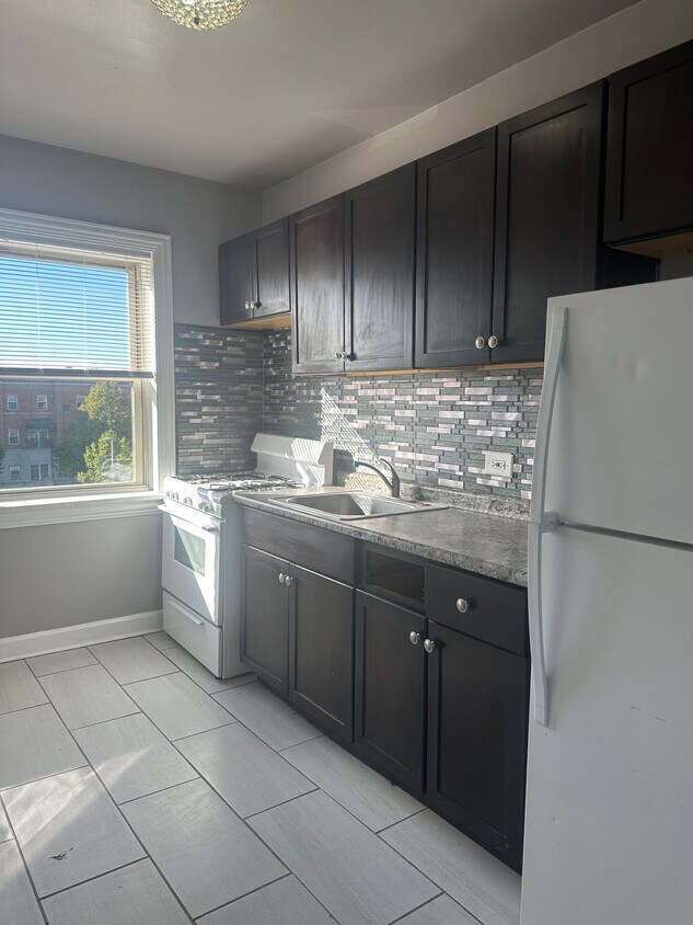 Foto principal - 4033 W Melrose St