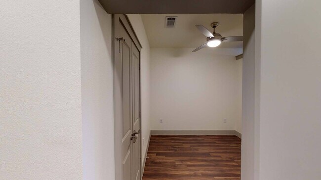 Interior Photo - Vitruvian West