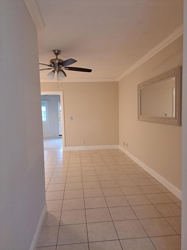 Building Photo - 5800 Fernley Dr W