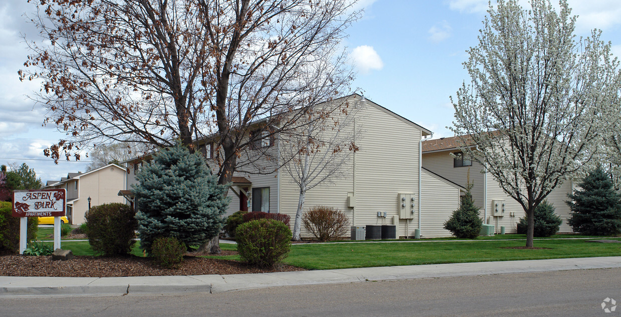 Foto del edificio - Aspen Park Apartments