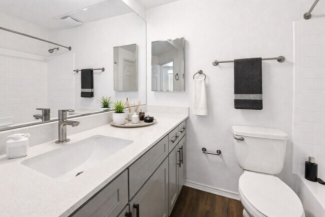 Foto del edificio - Waterford at Spencer Oaks