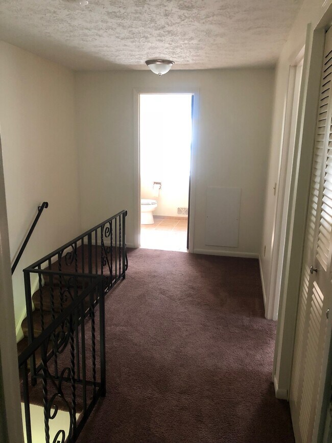 upstairs hall - 63 Willowick Dr