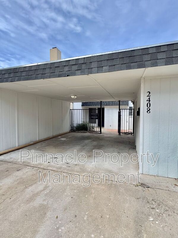 Foto del edificio - 2408 Lindenwood Dr