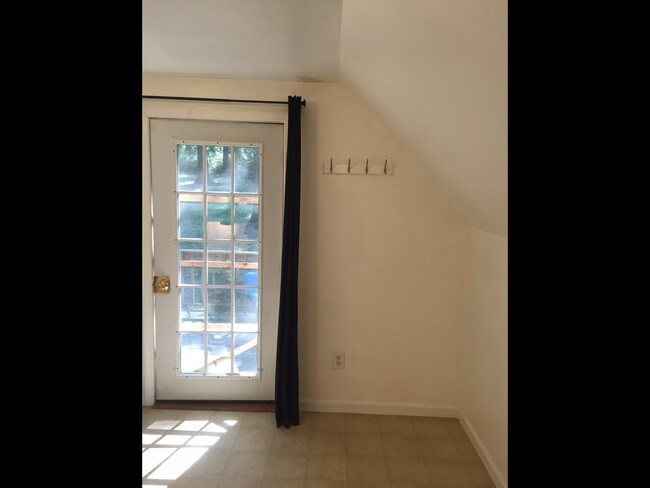 190 Green Lake Rd Leeds Ny 12451 Apartment For Rent In Rear Exit Entry 190 Green Lake Rd