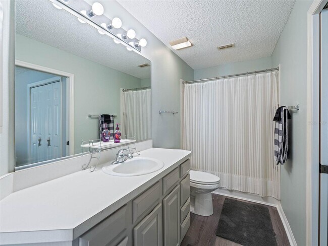 Building Photo - 901 San Benito Ln