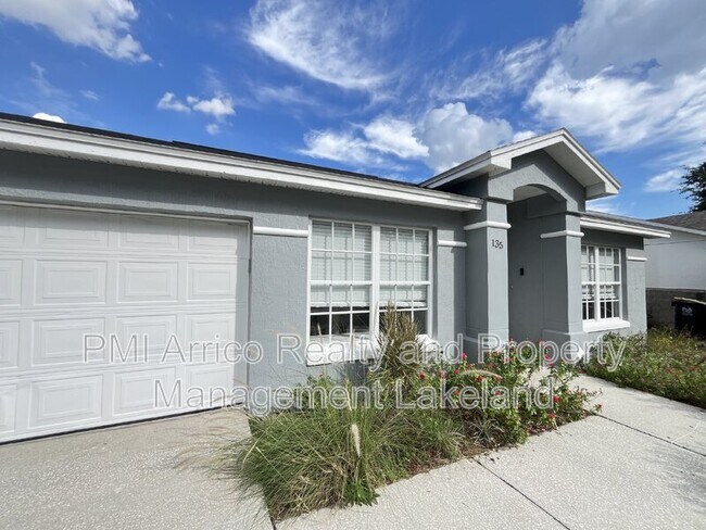 Foto del edificio - 135 Brad Cir