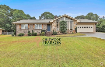 Building Photo - 5011 Pineview Terrace