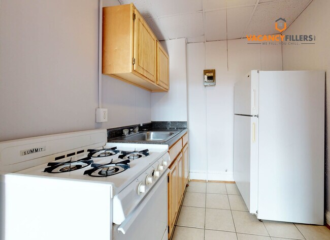Building Photo - Affordable studio in Mount Vernon w/water ...
