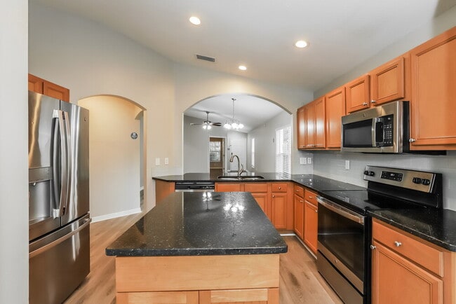 Foto del edificio - 447 Maple Pointe Dr