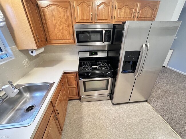 Building Photo - 1 br, 1 bath Condo - 6 Venice St