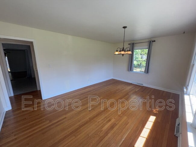 Building Photo - 2603 Windy Hill Rd