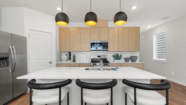 Foto del edificio - 3514 Lovebird Ln