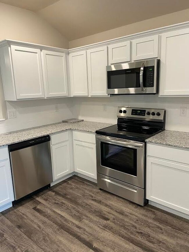 Building Photo - Beautiful home in Park Meadows