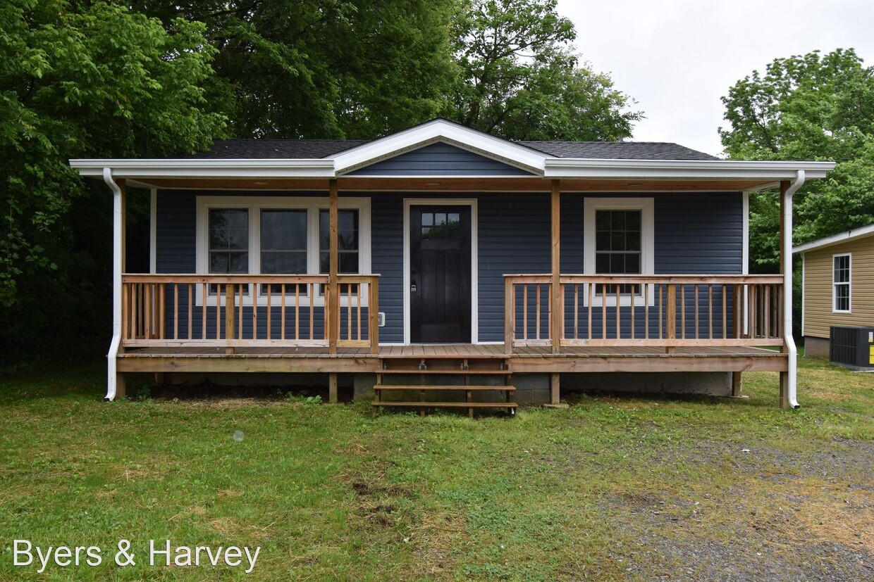 Primary Photo - 2 br, 1 bath House - 122 Stacker Drive