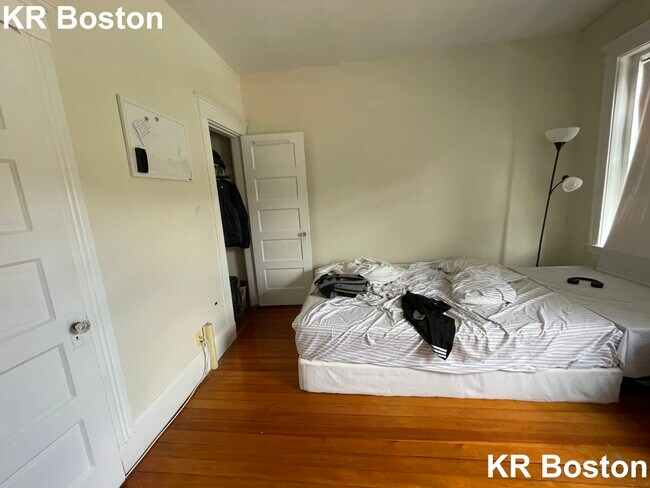 Foto del edificio - 1381 Commonwealth Ave