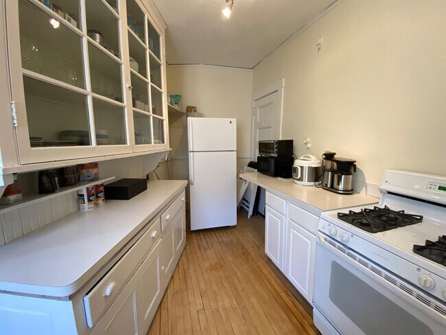Foto del edificio - 84 Prescott St