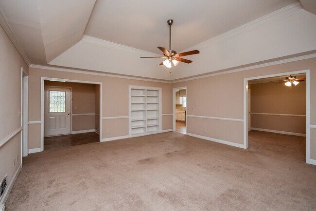 Building Photo - 2975 Camary Pl Dr SE