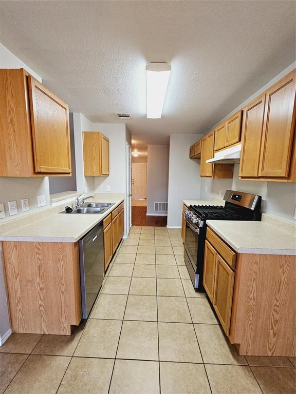 Building Photo - 423 Paddington Dr