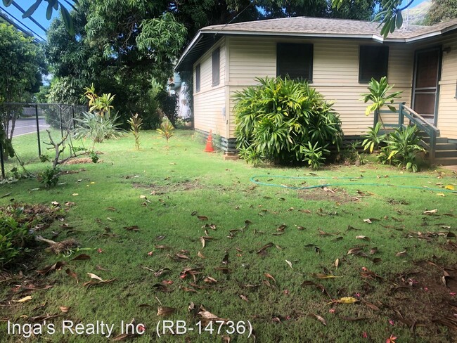 Building Photo - 3 br, 1 bath House - 84-850 Farrington Hwy...