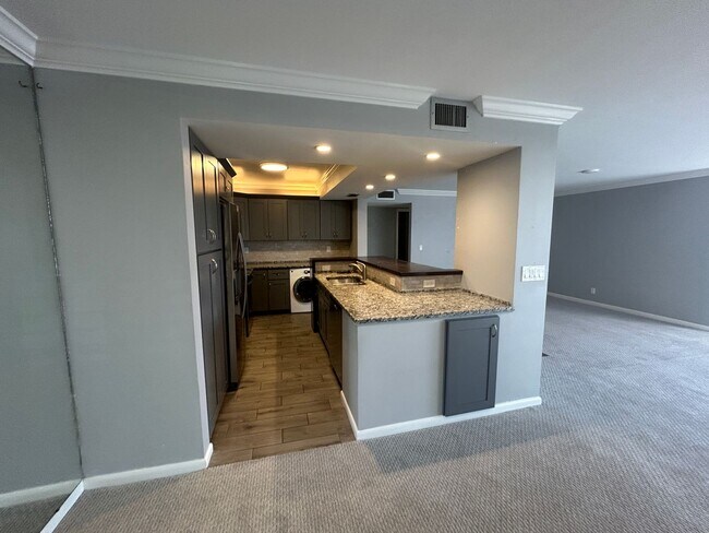 Foto del edificio - Stunning 2/2 condo