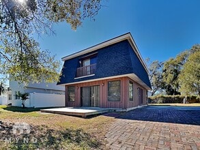 Building Photo - 6822 Oakdale Dr