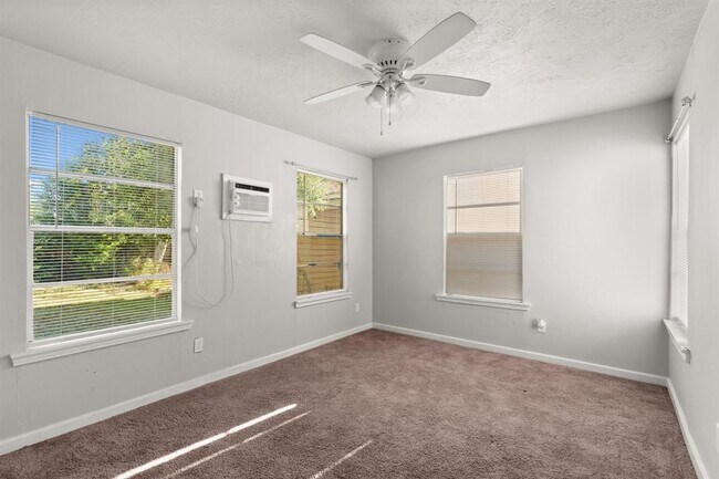 Building Photo - 3319 Natchez St