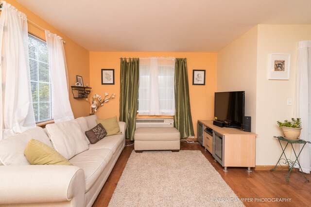 Foto del edificio - 1496 McClure Rd