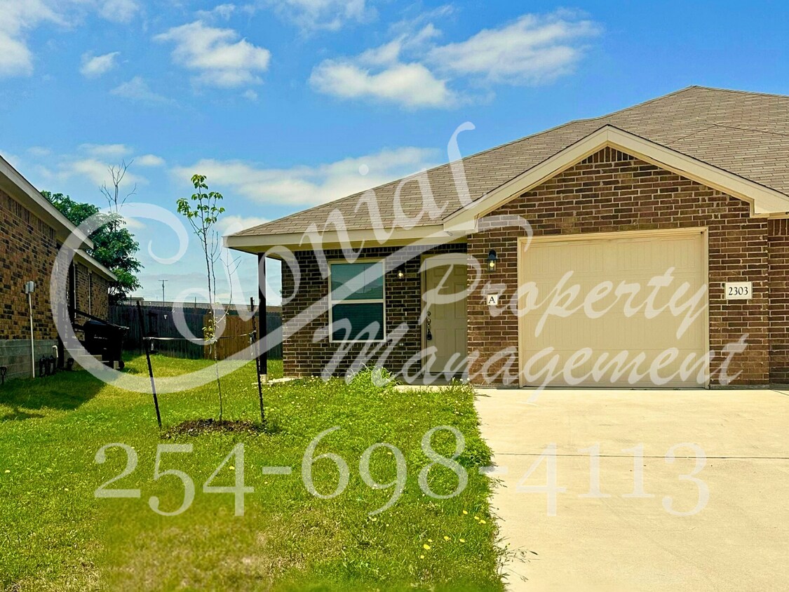 Foto principal - AVAILABLE NOW - (SECTION 8 ACCEPTED)