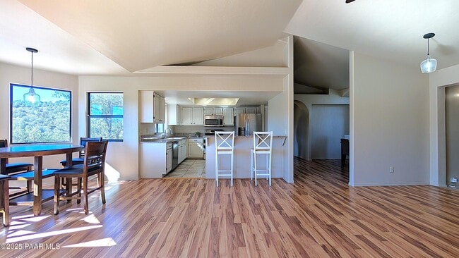 Building Photo - 4911 Hornet Dr