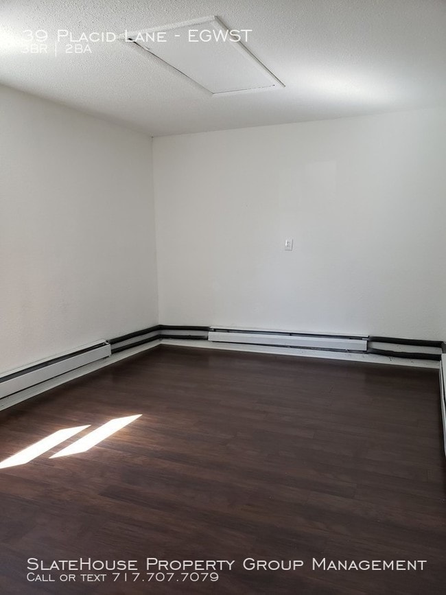 Building Photo - 39 Placid Ln
