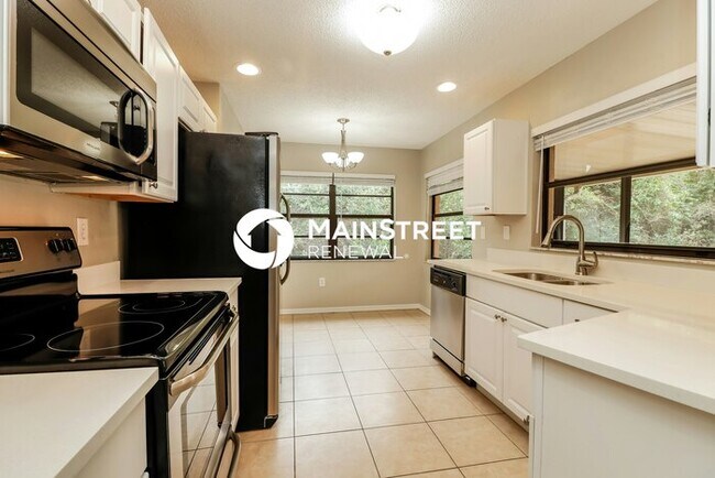 Building Photo - 3 Bedroom Pet-Friendly Home in New Port Richey, FL with Main Street Renewal