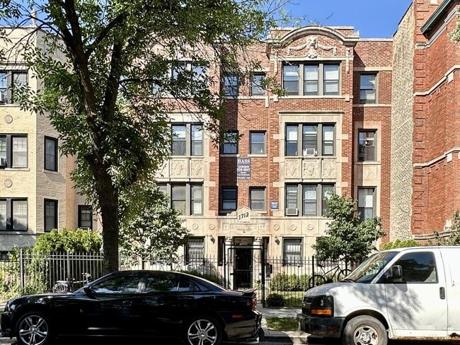 Building Photo - 1712 W Estes Ave