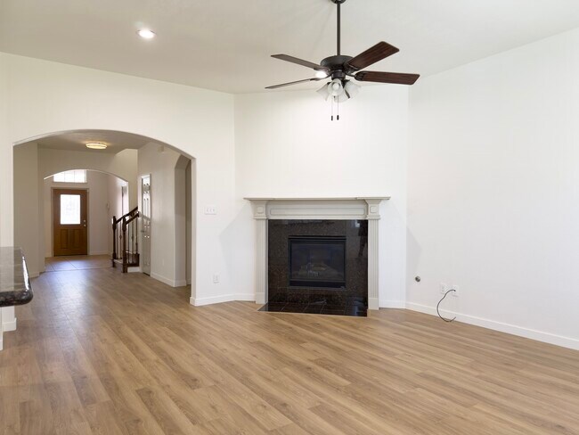 Foto del edificio - 2802 Ridgeglen Ln