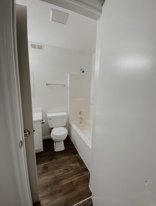 Bathroom - North Pointe Apartments