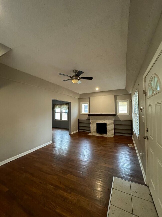 Foto del edificio - Coming Soon: 3 Bedroom Home Near Zoo & Parks!