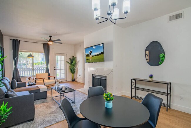 Foto del edificio - 7900 E Princess Dr